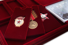 Планшет для наград «Подвиг Героев», 8 наборных ячеек и капсула для хранения